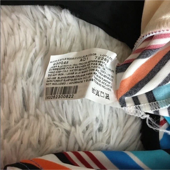 Baltex striped halter tankini Woman’s size 10 back of neck tie multicolor - Picture 13 of 13